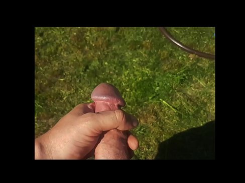 ❤️ Hot hottie får den rosa fitten hennes knullet og kommer med en sprut i en sommerhage ❌ Porno ved no.quizfarmature.ru ❌️❤