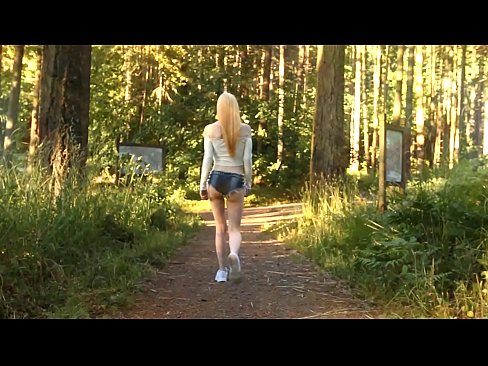 ❤️ Vakker kvinne beveger seg sakte, ikke nakenvideo ❌ Porno ved no.quizfarmature.ru ❌️❤